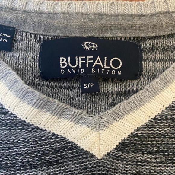 Grey V-Neck Pullover - Picture 3 of 3